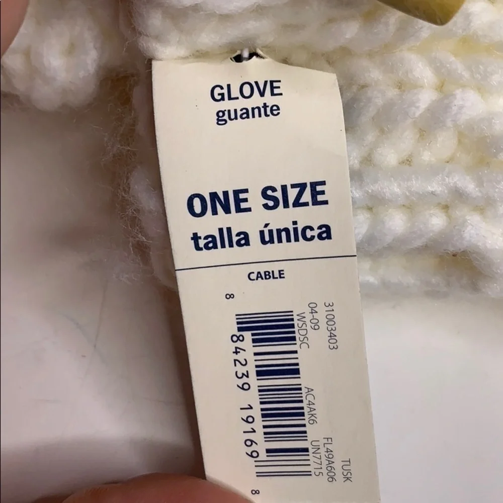 Faded Glory Cable Knit Gloves & Hat Toggle Tusk winter white essentials